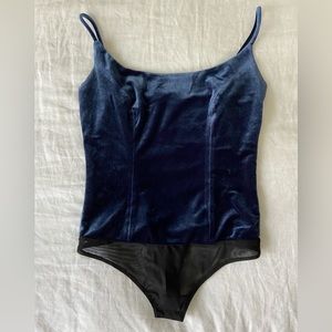 Size M BCBGMaxAzria Blue Velvet Bodysuit